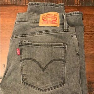 Levi’s 311 shaping skinnies!